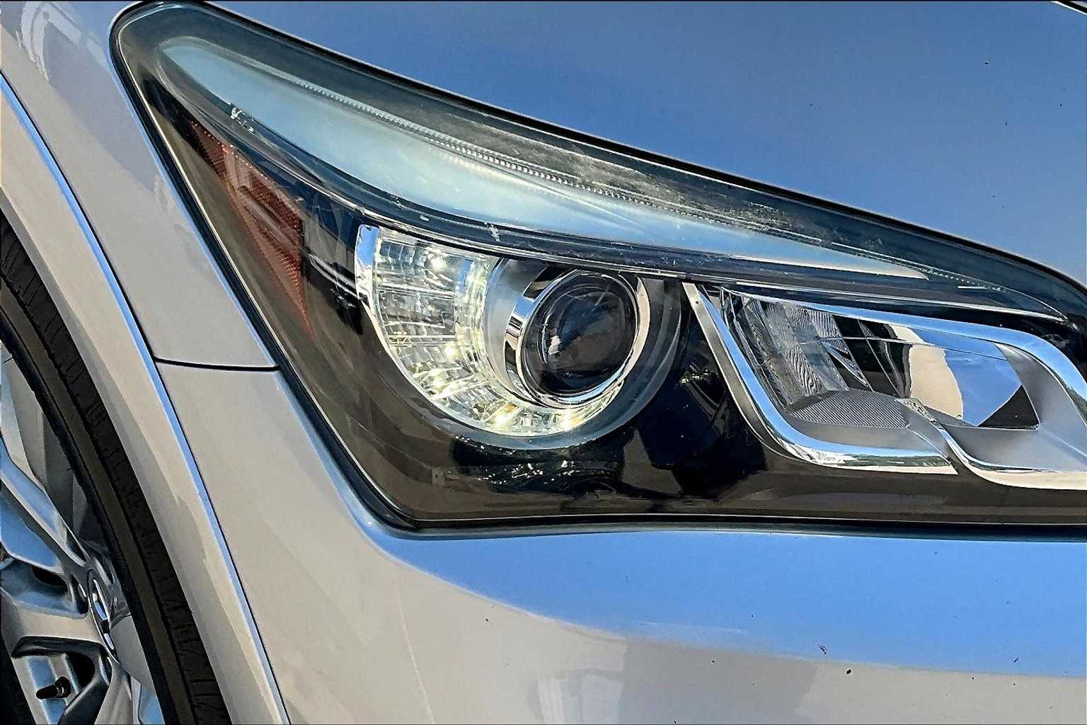 2016 Infiniti QX80 Limited photo 27