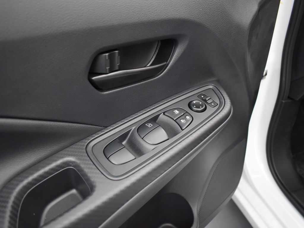 2025 Nissan Versa 1.6 S photo 21