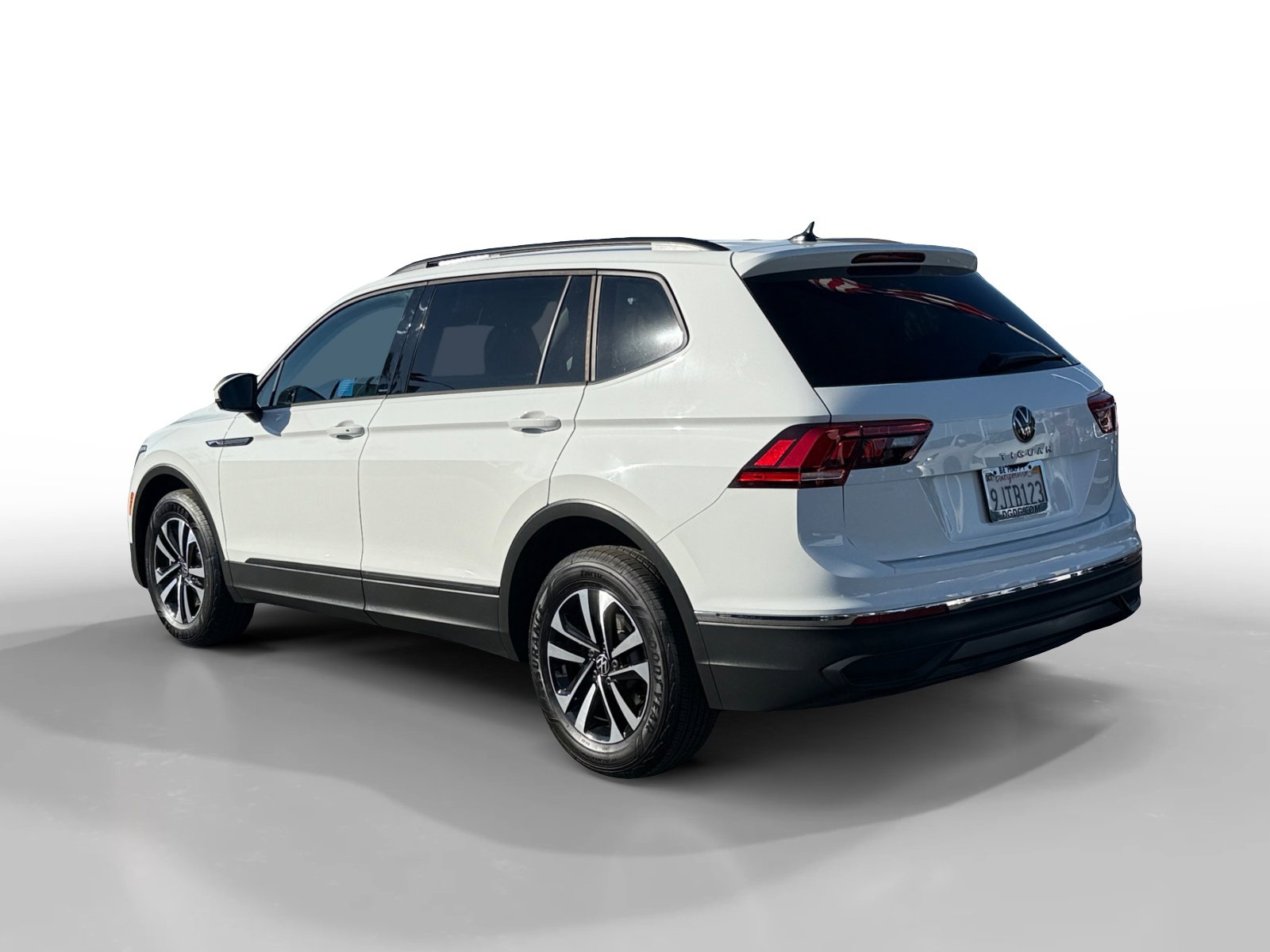 2023 Volkswagen Tiguan S photo 3