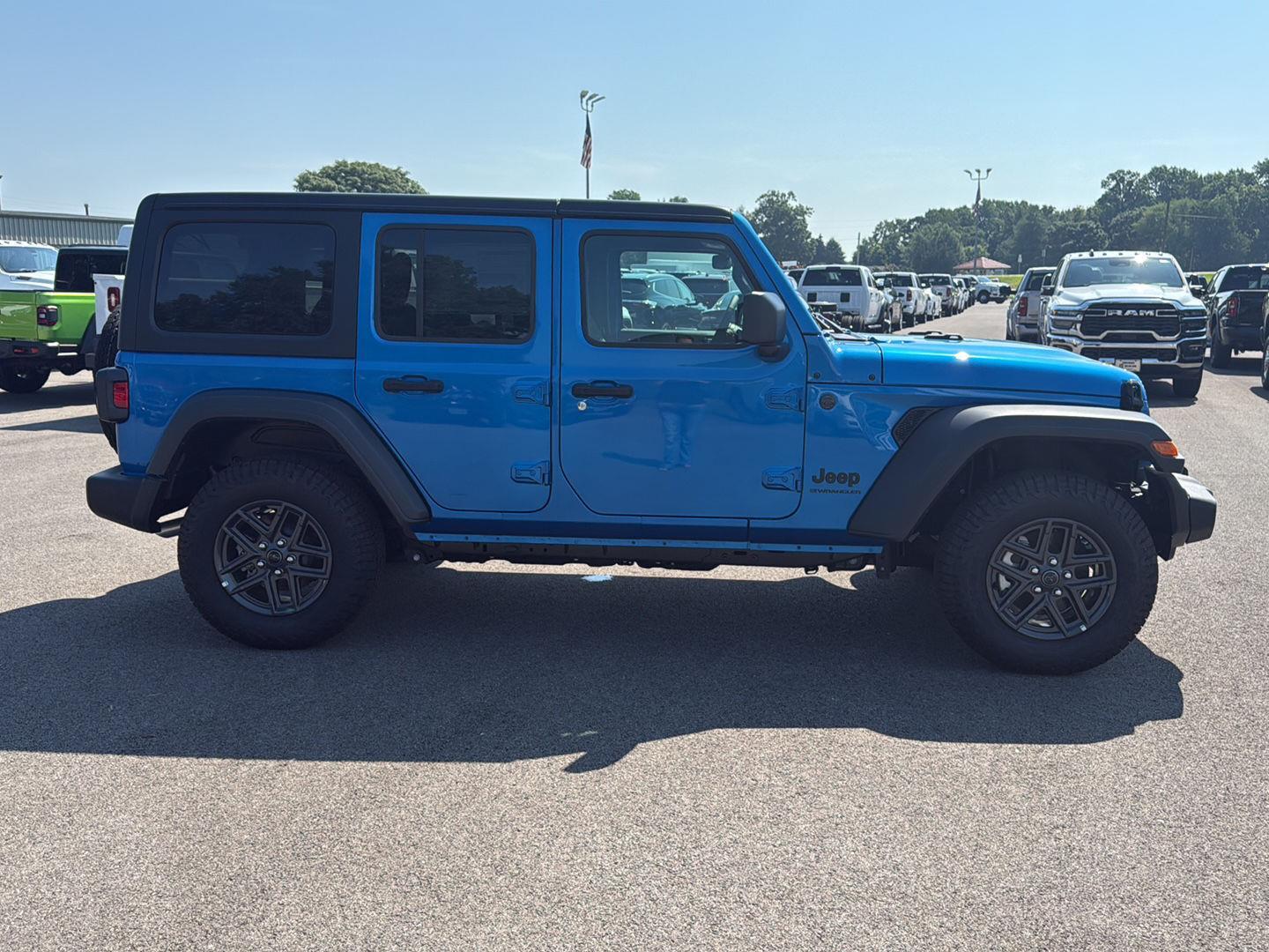 2025 Jeep Wrangler Sport S photo 25