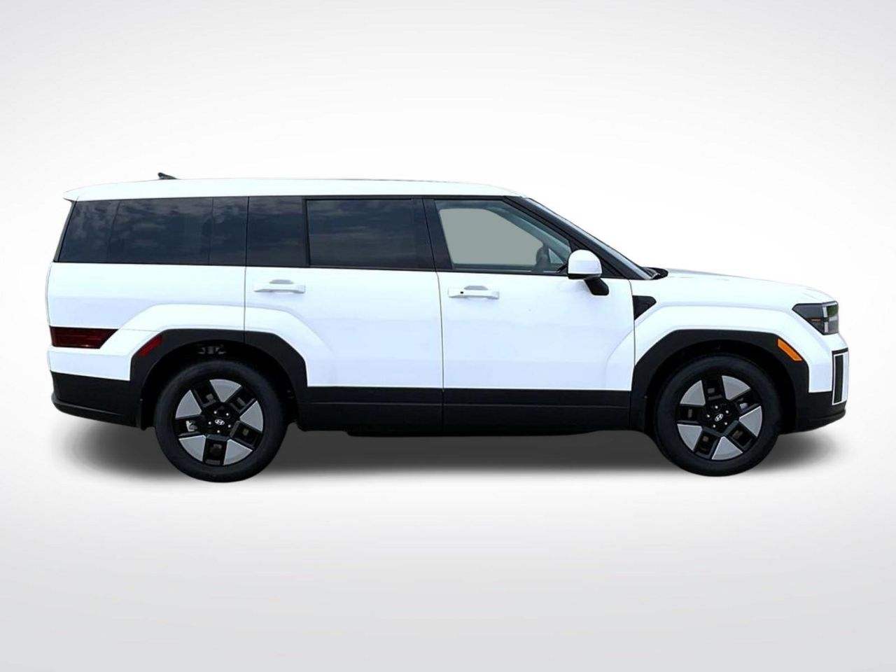 2026 Hyundai Santa Fe SE photo 4