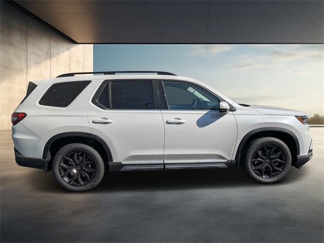 2025 Honda Pilot Touring photo 2