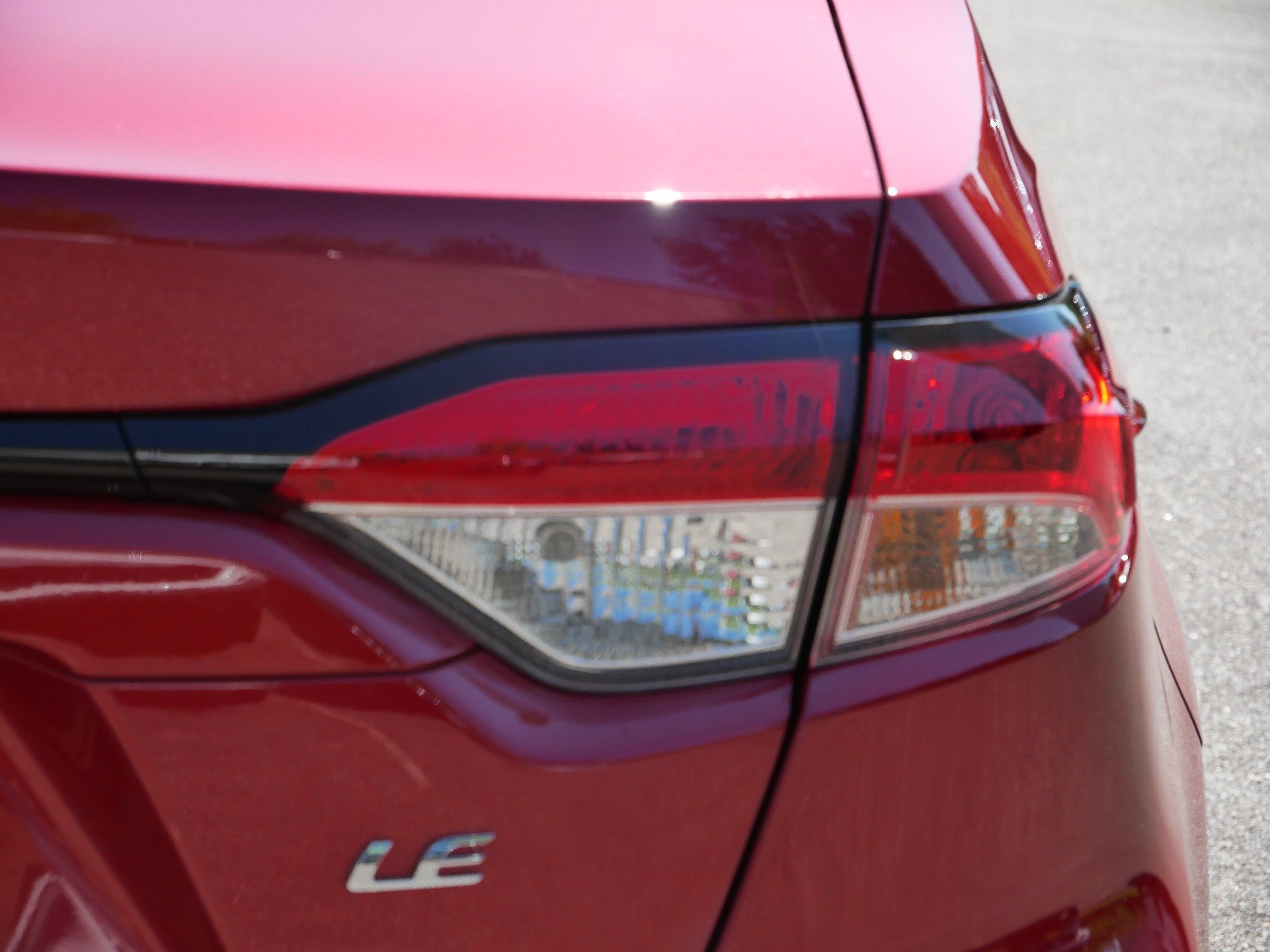 2021 Toyota Corolla LE photo 17