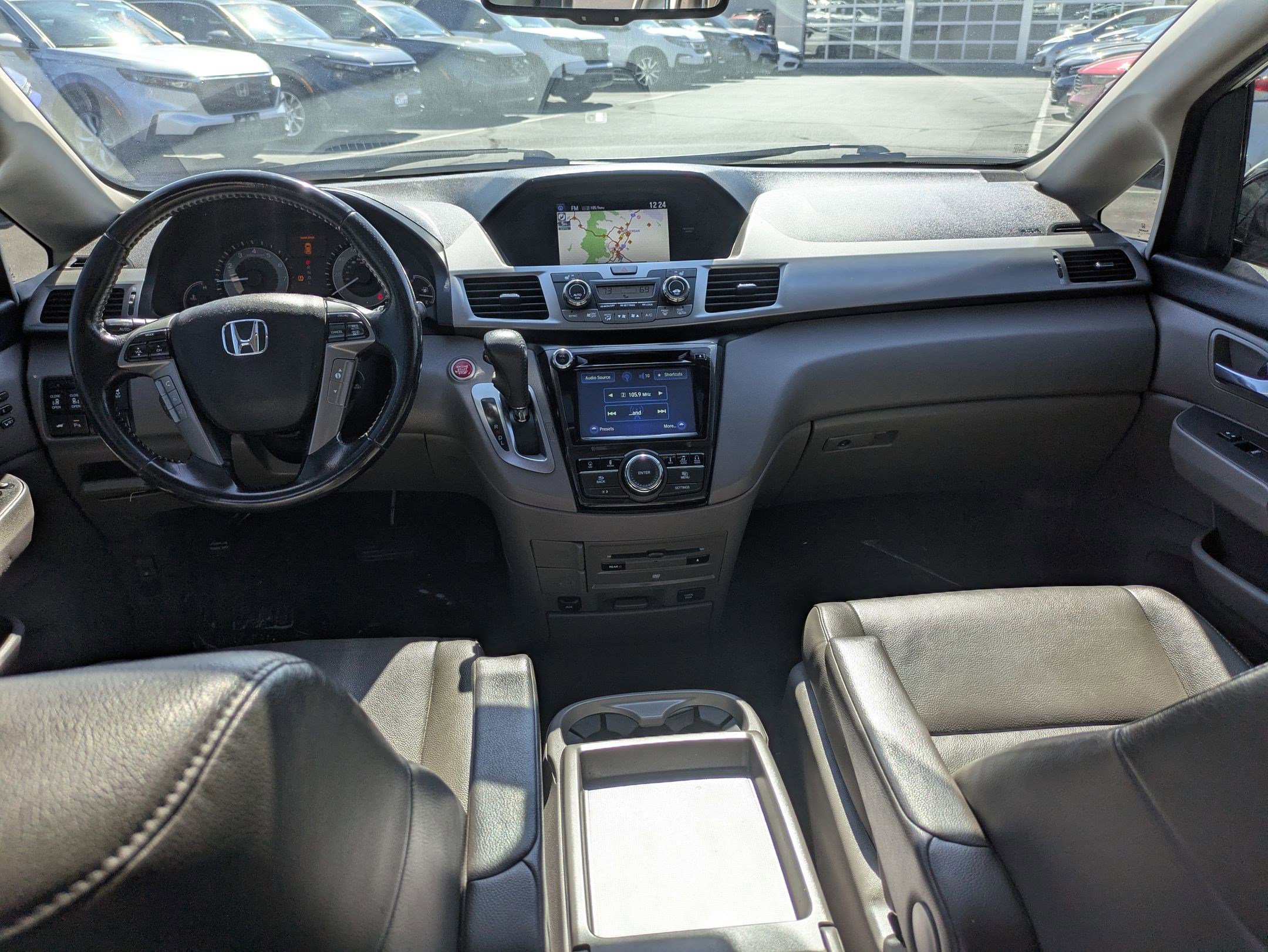 2016 Honda Odyssey Touring photo 26