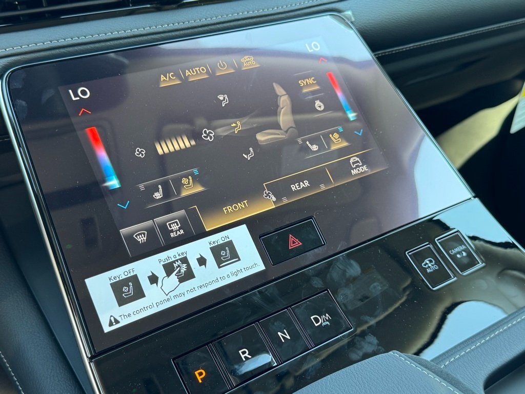 2026 Infiniti QX80 Luxe photo 9