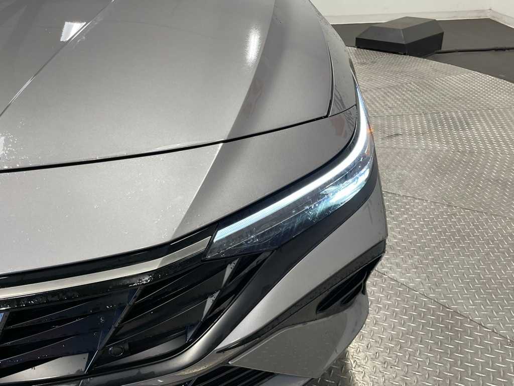 2024 Hyundai Elantra SEL Convenience photo 15