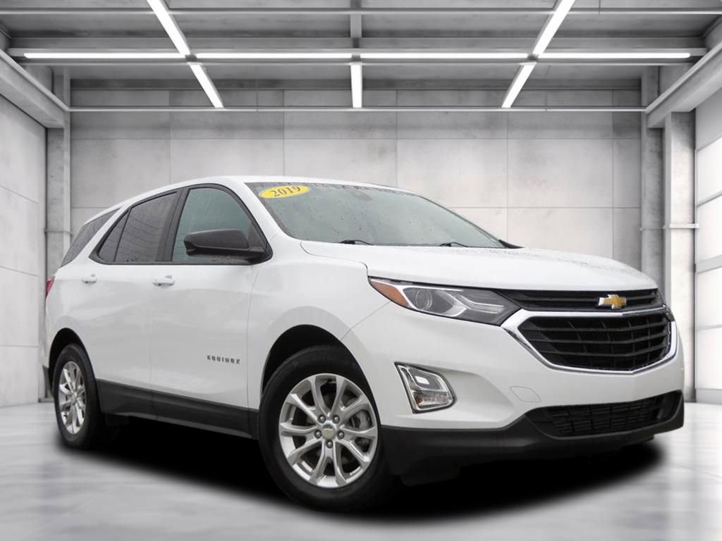 2021 Chevrolet Equinox LS's photo