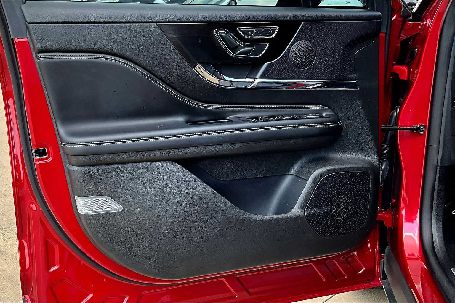 2024 Lincoln Corsair Premiere photo 19
