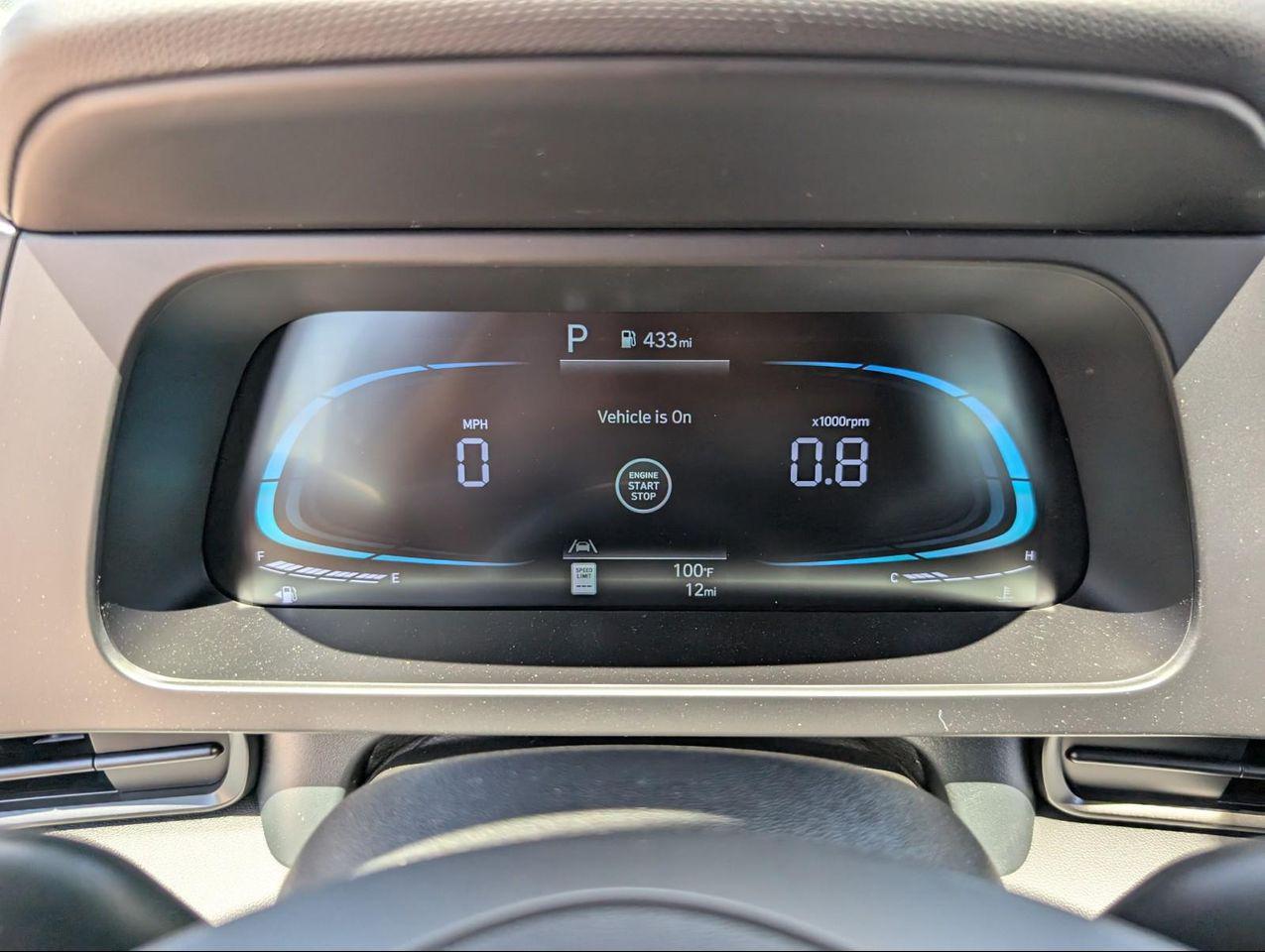 2025 Hyundai Elantra SEL Sport photo 16