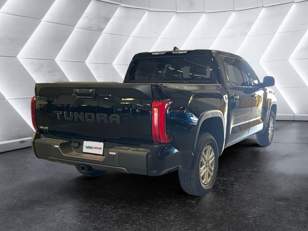 2025 Toyota Tundra SR5 photo 14