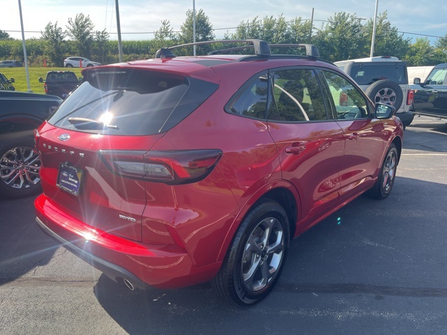 2023 Ford Escape ST-Line photo 5