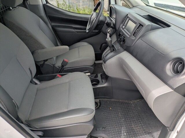 2020 Nissan NV200 SV photo 27