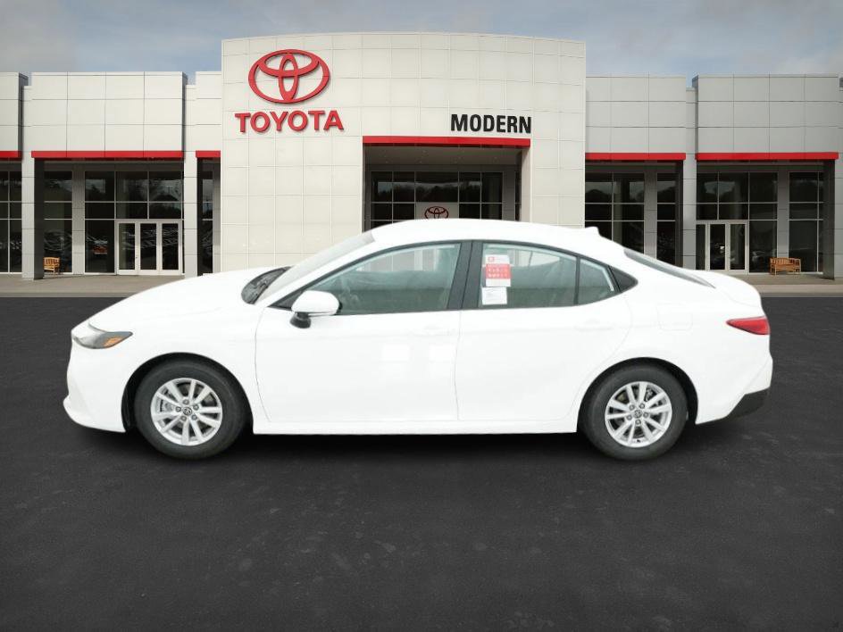 2025 Toyota Camry LE photo 9