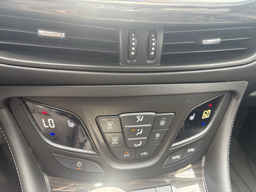 2019 Buick Envision Essence photo 27