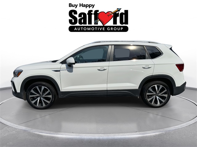 2024 Volkswagen Taos SE photo 4