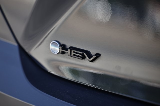 2025 Toyota Camry SE photo 10