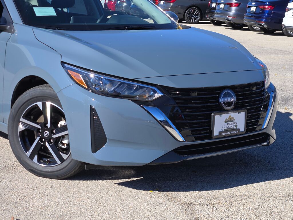 2025 Nissan Sentra SV photo 2