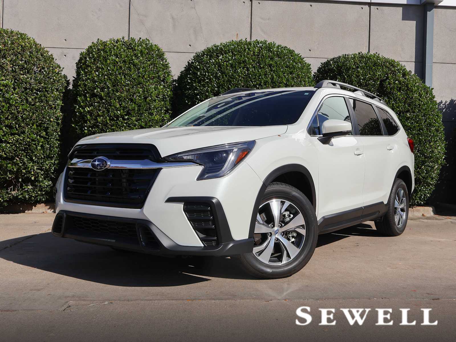 2025 Subaru Ascent Premium's photo