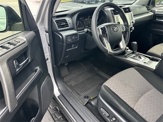 2024 Toyota 4Runner SR5 photo 7