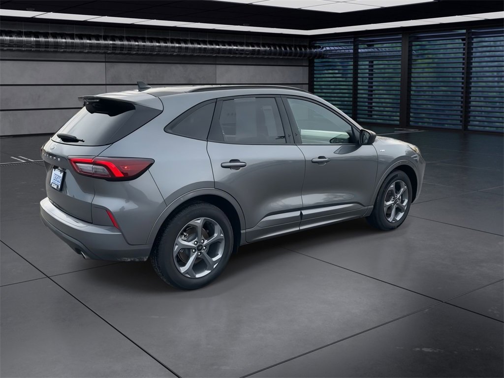 2024 Ford Escape ST-Line photo 8