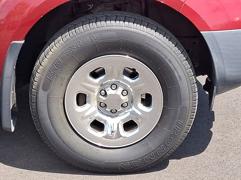 2015 Nissan Frontier S Crew Cab photo 8