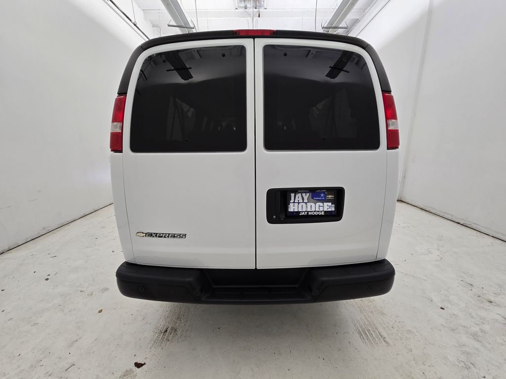 2022 Chevrolet Express 3500 LS photo 21