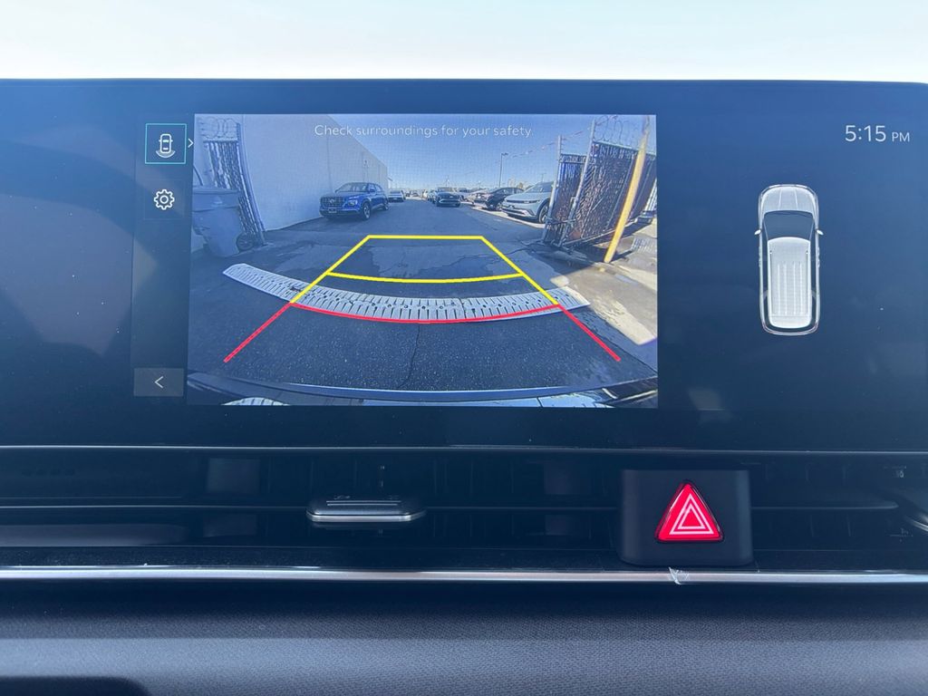 2025 Kia Carnival EX photo 18