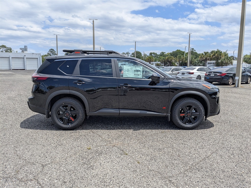 2025 Nissan Rogue SV photo 3