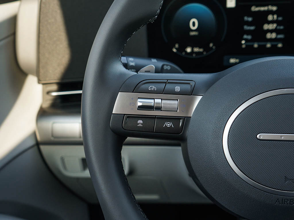 2026 Hyundai Kona SEL photo 17