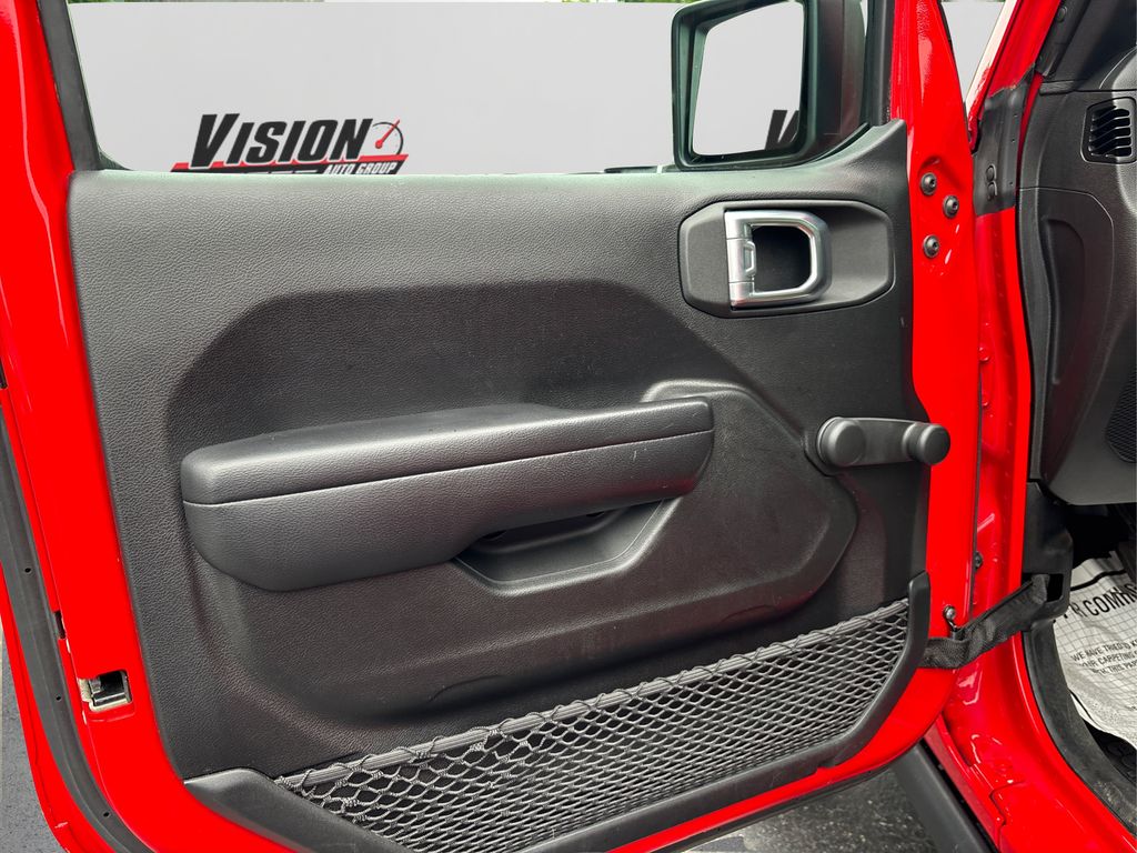 2021 Jeep Gladiator Sport photo 20