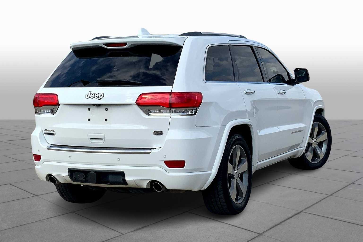 2015 Jeep Grand Cherokee Overland photo 9