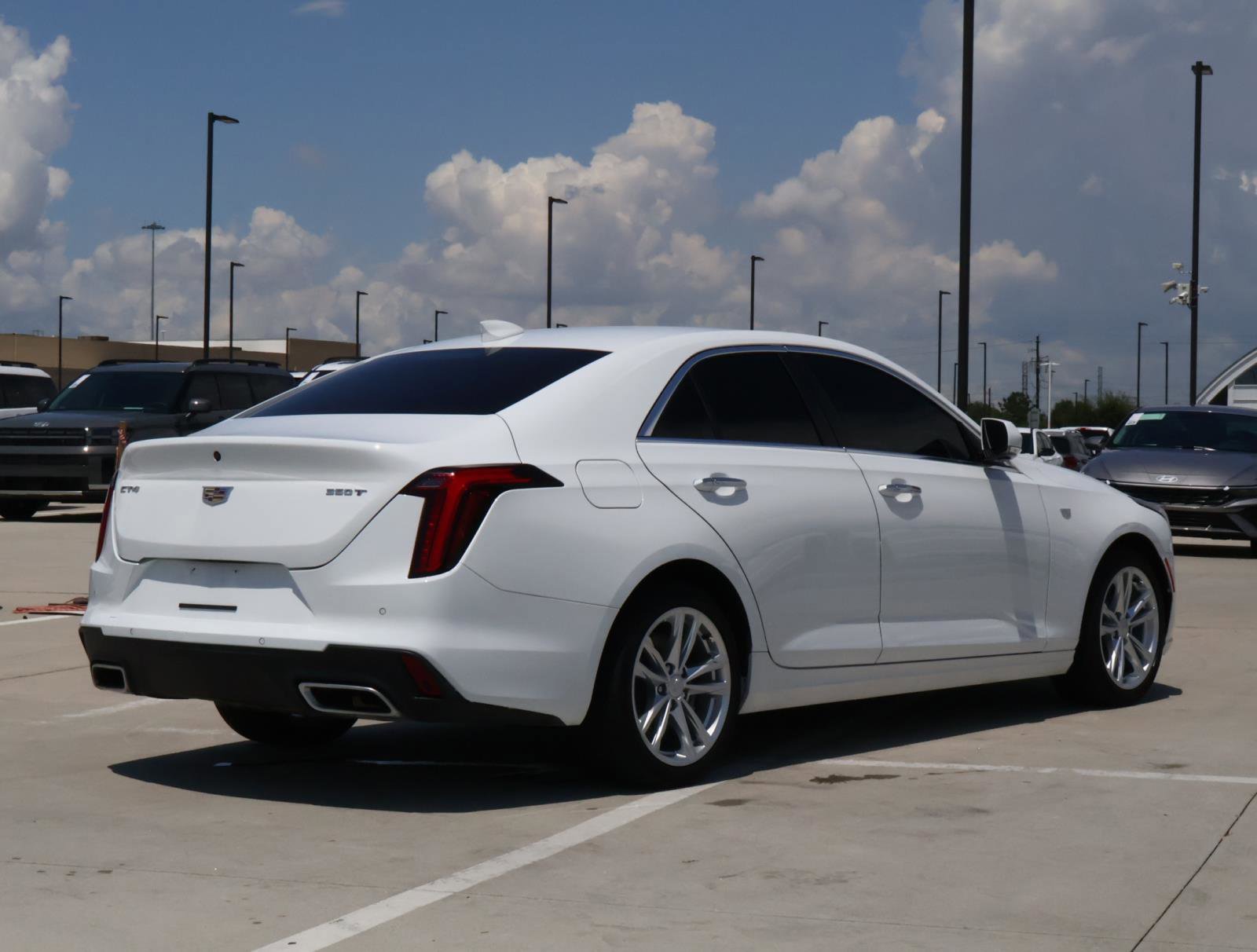 2025 Cadillac CT4 Luxury photo 4