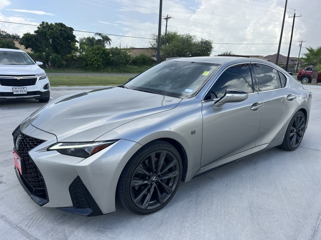 2023 Lexus IS 350 F SPORT photo 3