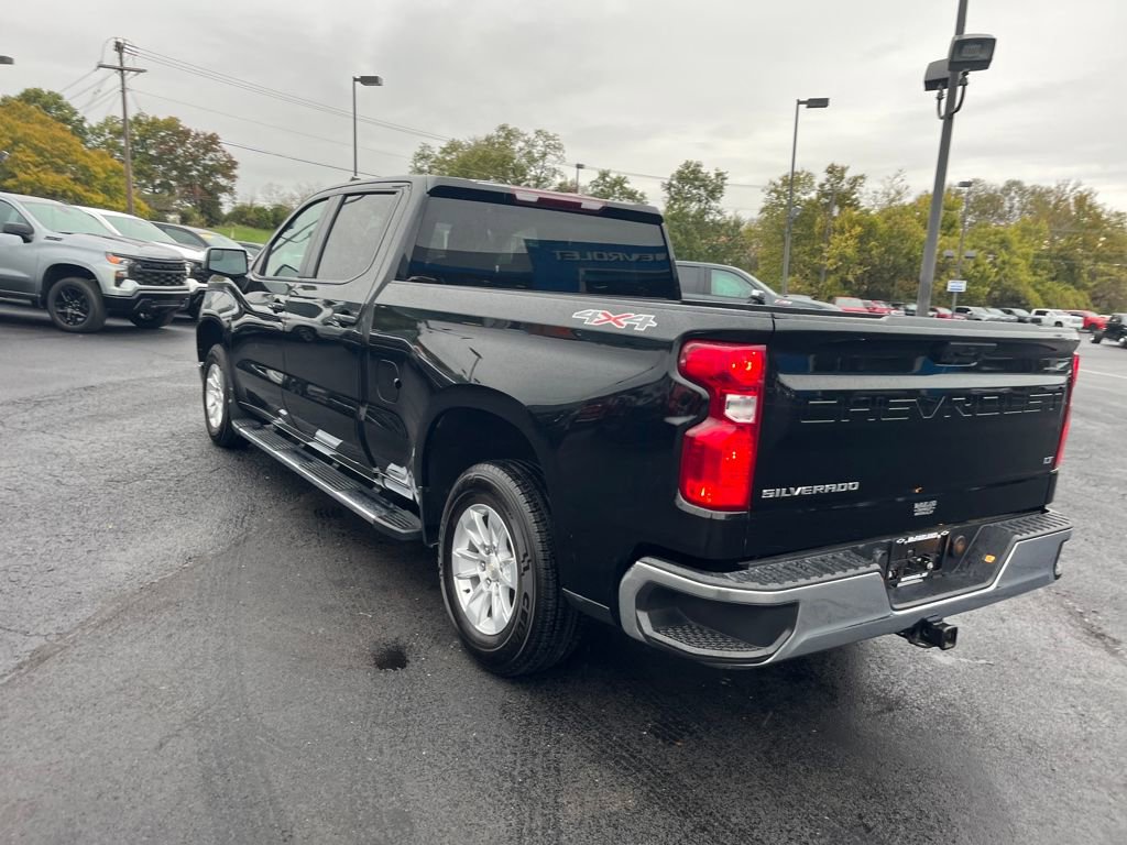 2024 Chevrolet Silverado 1500 LT photo 2