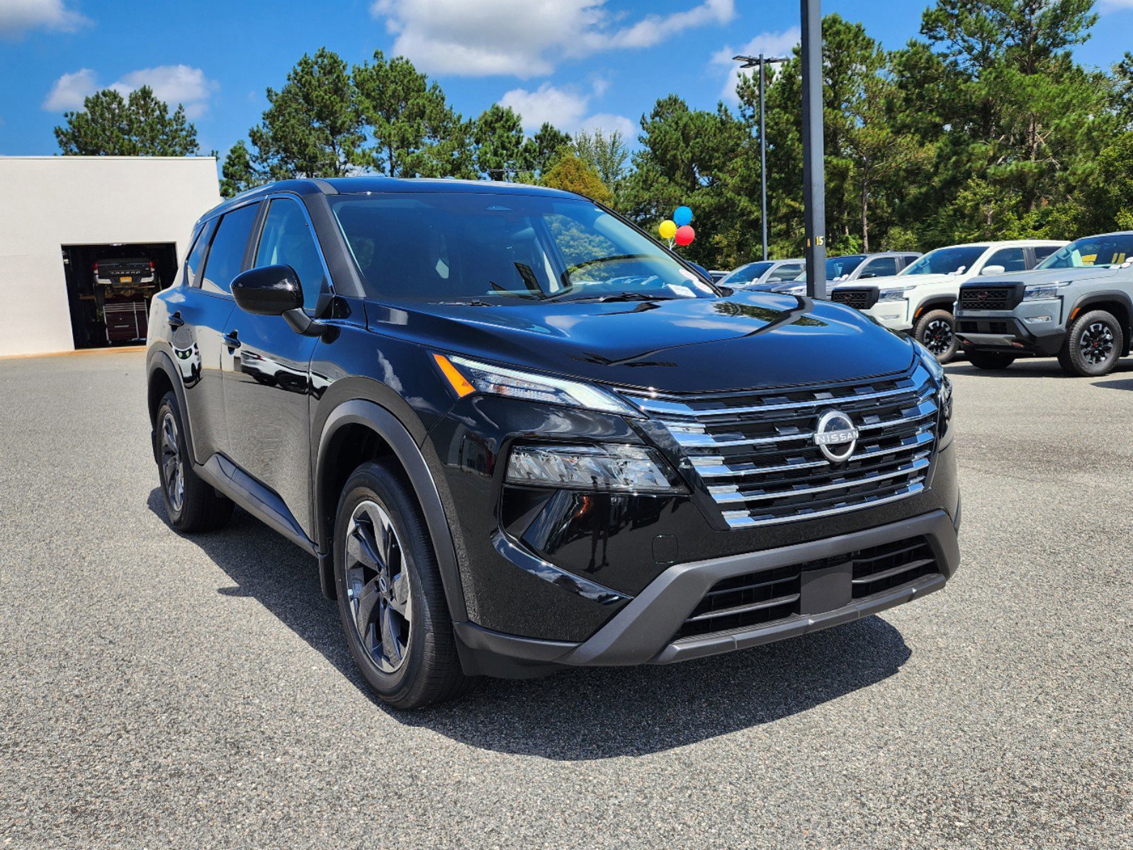 2026 Nissan Rogue SV photo 2