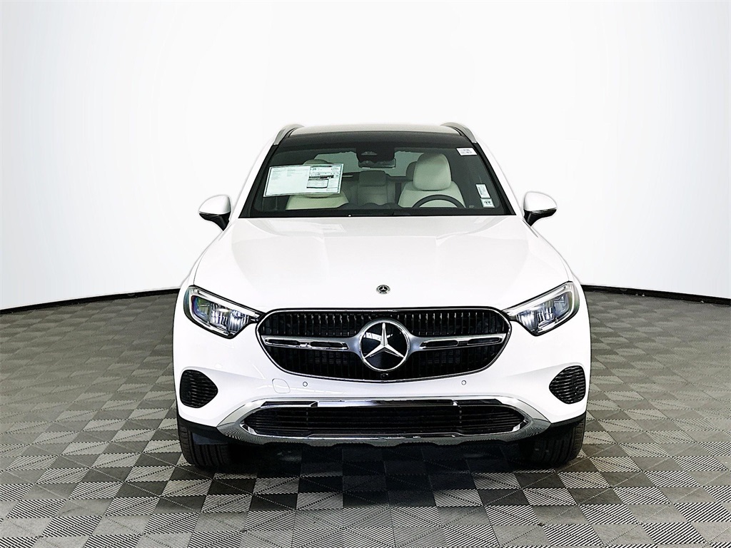 2026 Mercedes Benz GLC 300 4MATIC photo 2