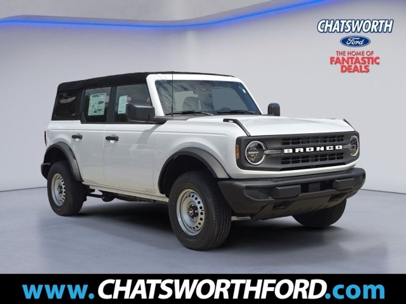 2025 Ford Bronco 4-Door Base's photo