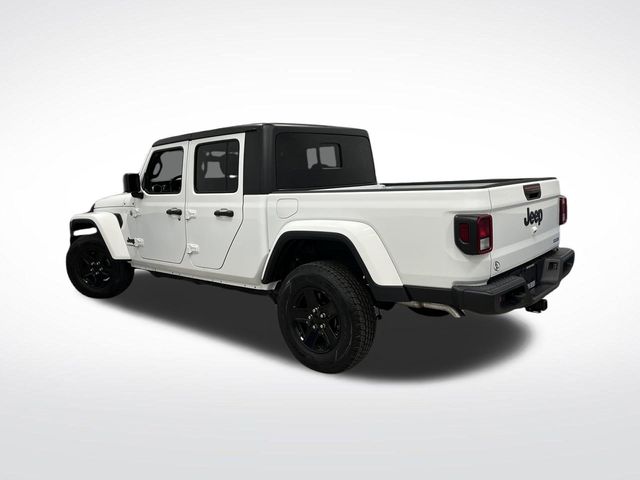 2021 Jeep Gladiator Sport photo 2