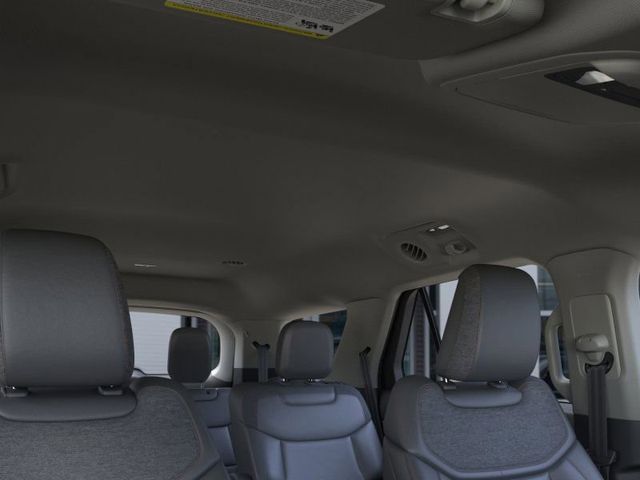 2025 Ford Explorer photo 20