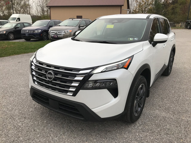 2024 Nissan Rogue SV photo 3