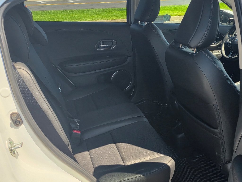 2022 Honda HR-V EX-L photo 18