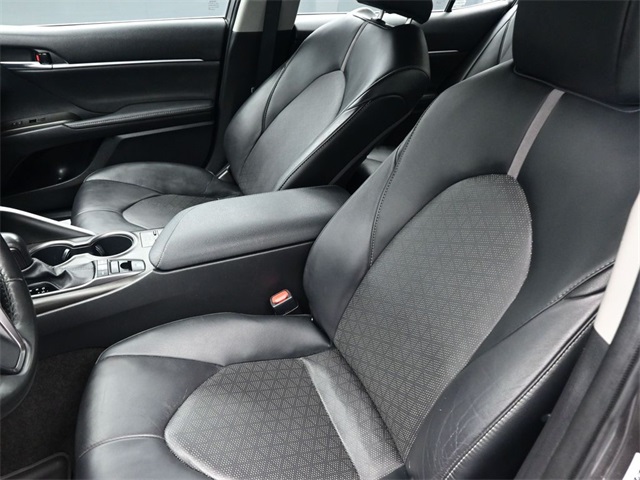 2023 Toyota Camry XSE photo 16