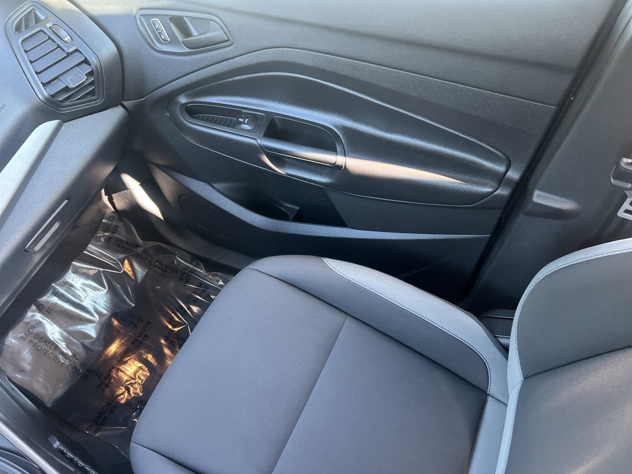 2016 Ford Escape S photo 10