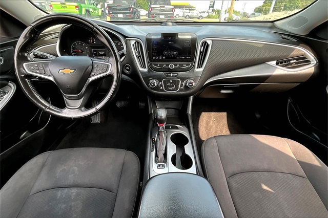 2022 Chevrolet Malibu RS photo 7