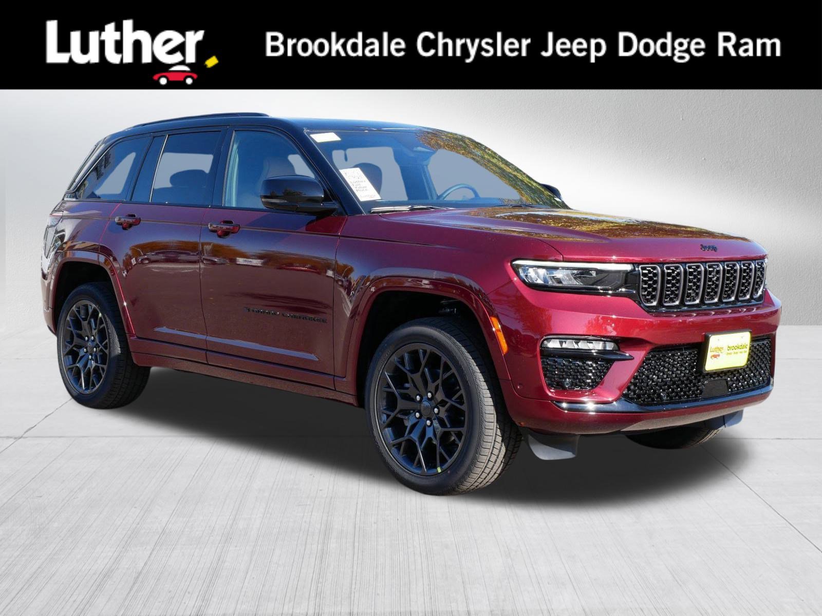 2025 Jeep Grand Cherokee Summit's photo