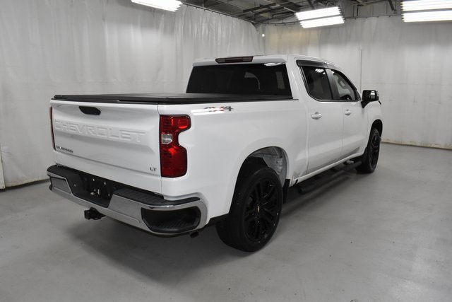 2022 Chevrolet Silverado 1500 LT photo 3