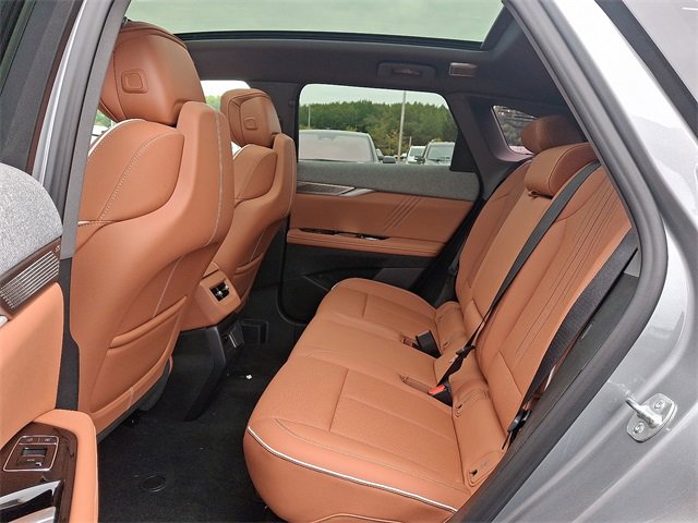 2025 Cadillac Optiq Luxury photo 10