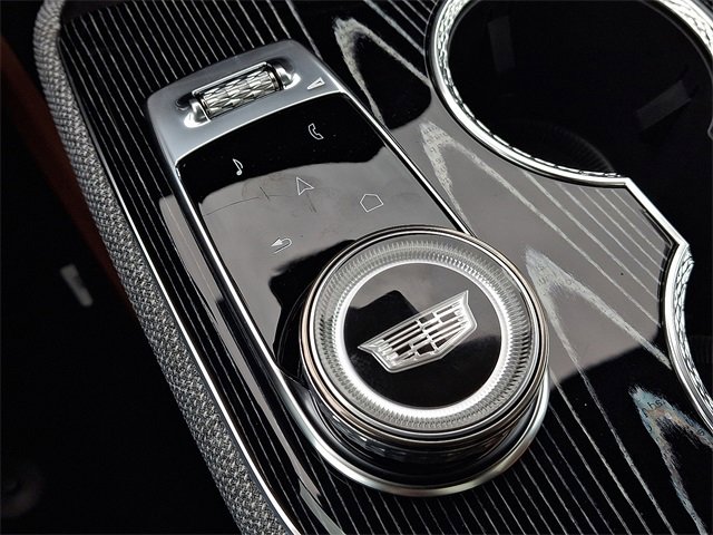 2025 Cadillac Optiq Luxury photo 19