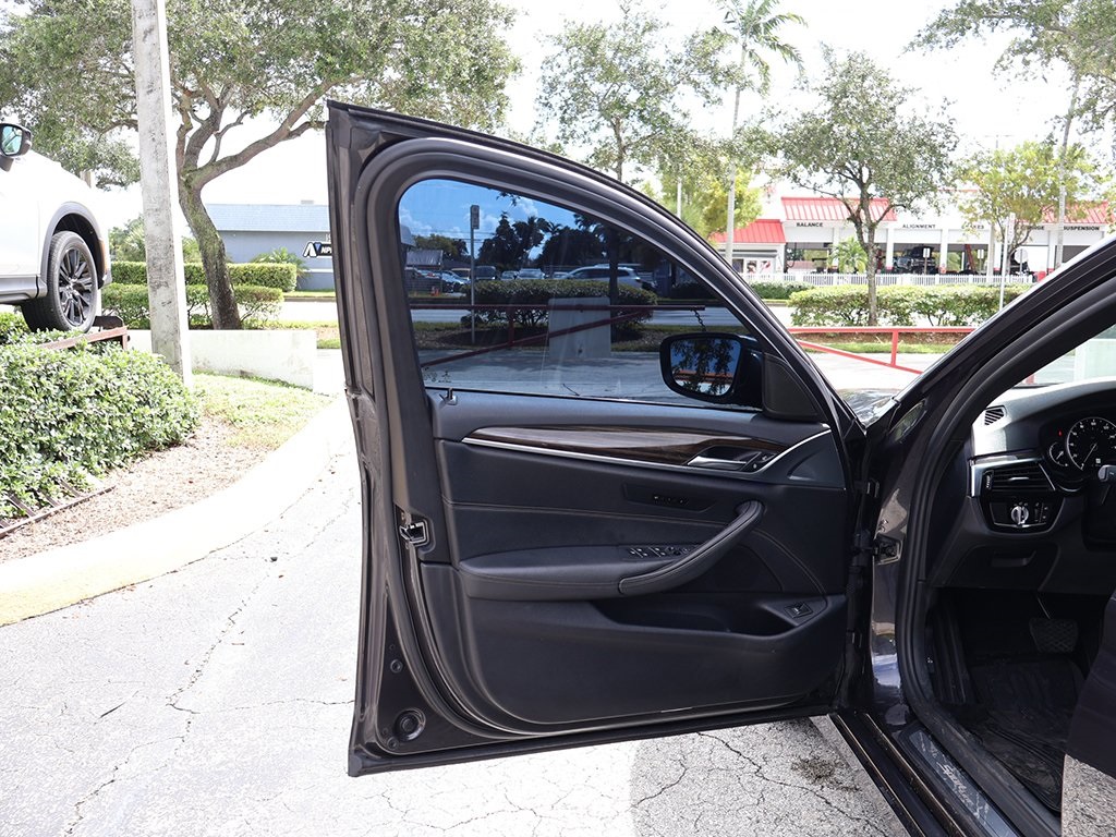 2019 Bmw 530i Sedan photo 24