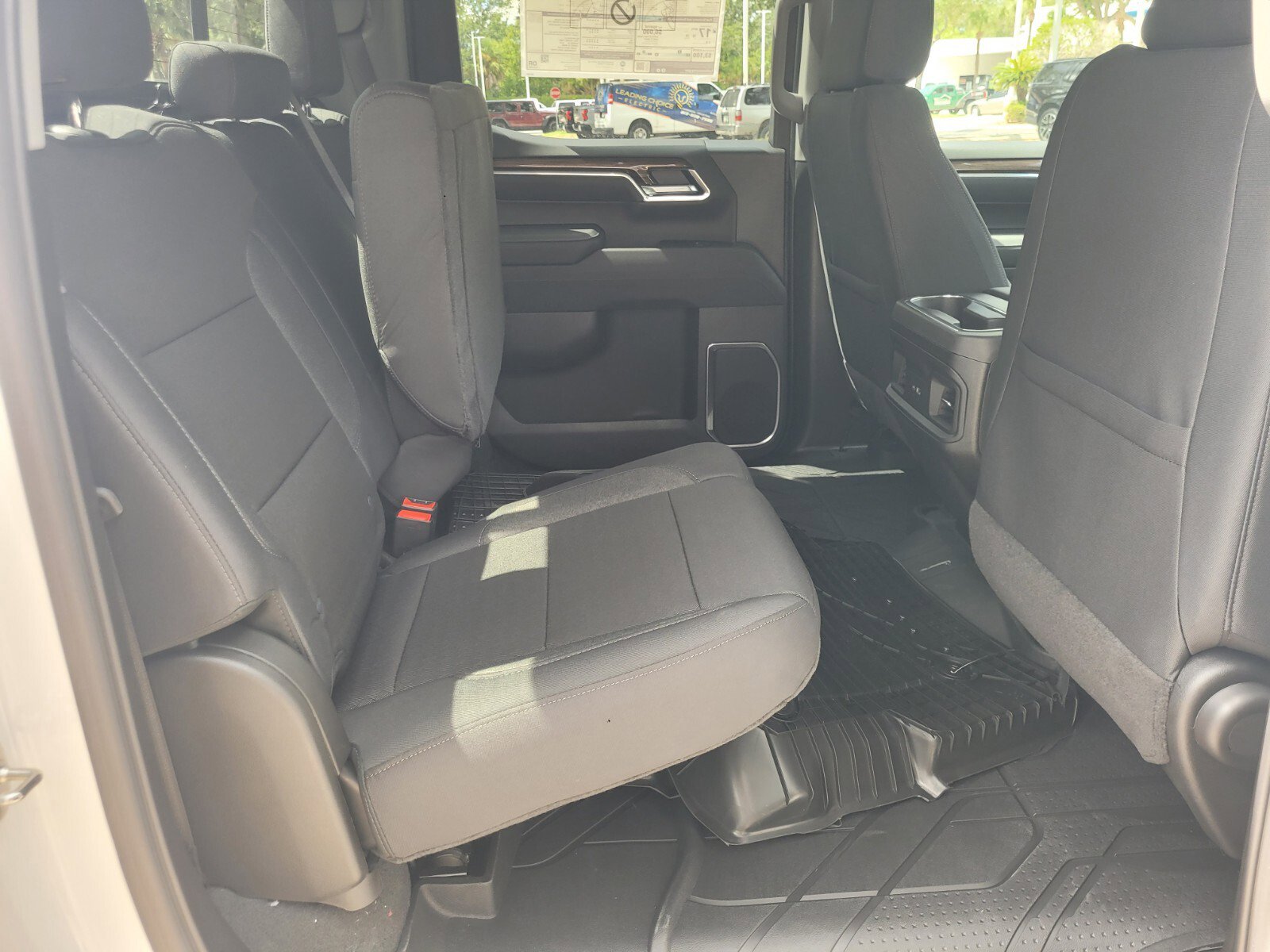 2025 Chevrolet Silverado 1500 RST photo 15